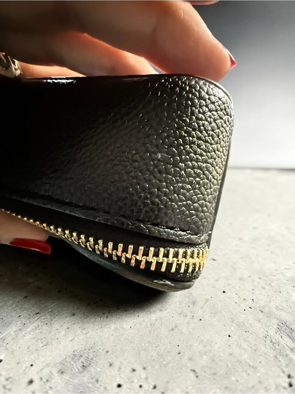 Kate Spade New York Margaux Pebbled Leather Universal Laptop Bag in Black